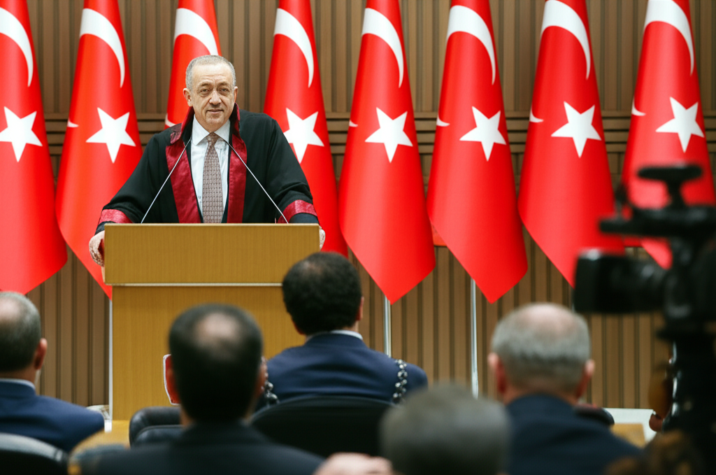 Akın Gürlek Kimdir? Kariyeri ve Türk Yargısındaki Etkisi